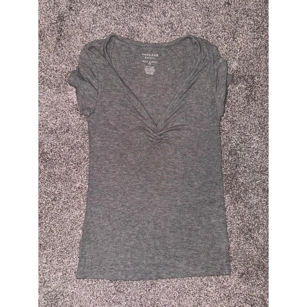 American Eagle Women's Grey Ribbed Short Sleeve‎ V-Neck Shirt